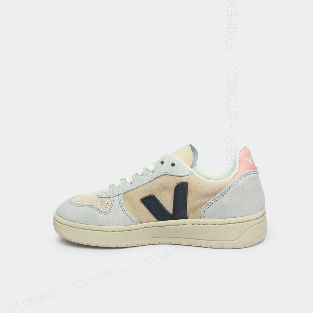 Veja-Suede-2-1.jpg